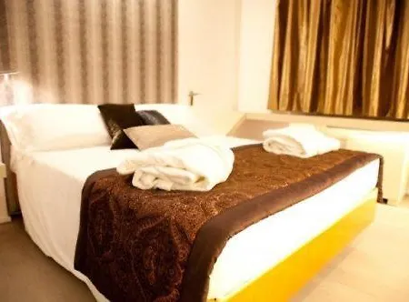 Bed & Breakfast Face To Face House Rome