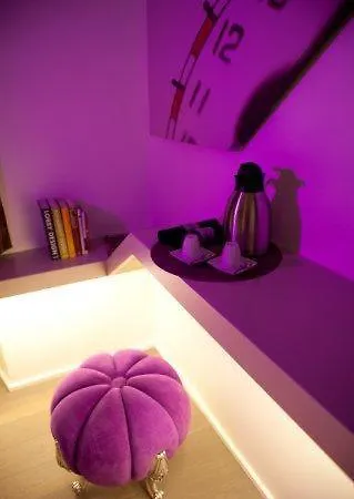 Face To Face House 3* Rom