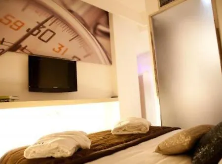 Face To Face House 3* Rome
